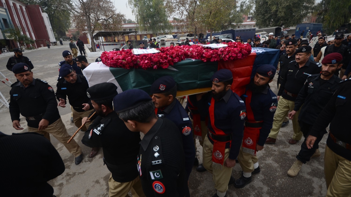 Pakistan'da yaanan saldrda can kayb 102'ye ykseldi