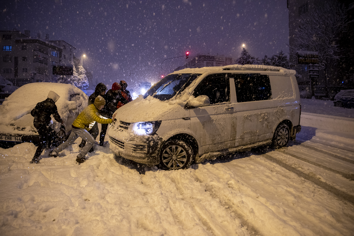 Ankara kara teslim: Yava� y�netimi s�n�fta kald�