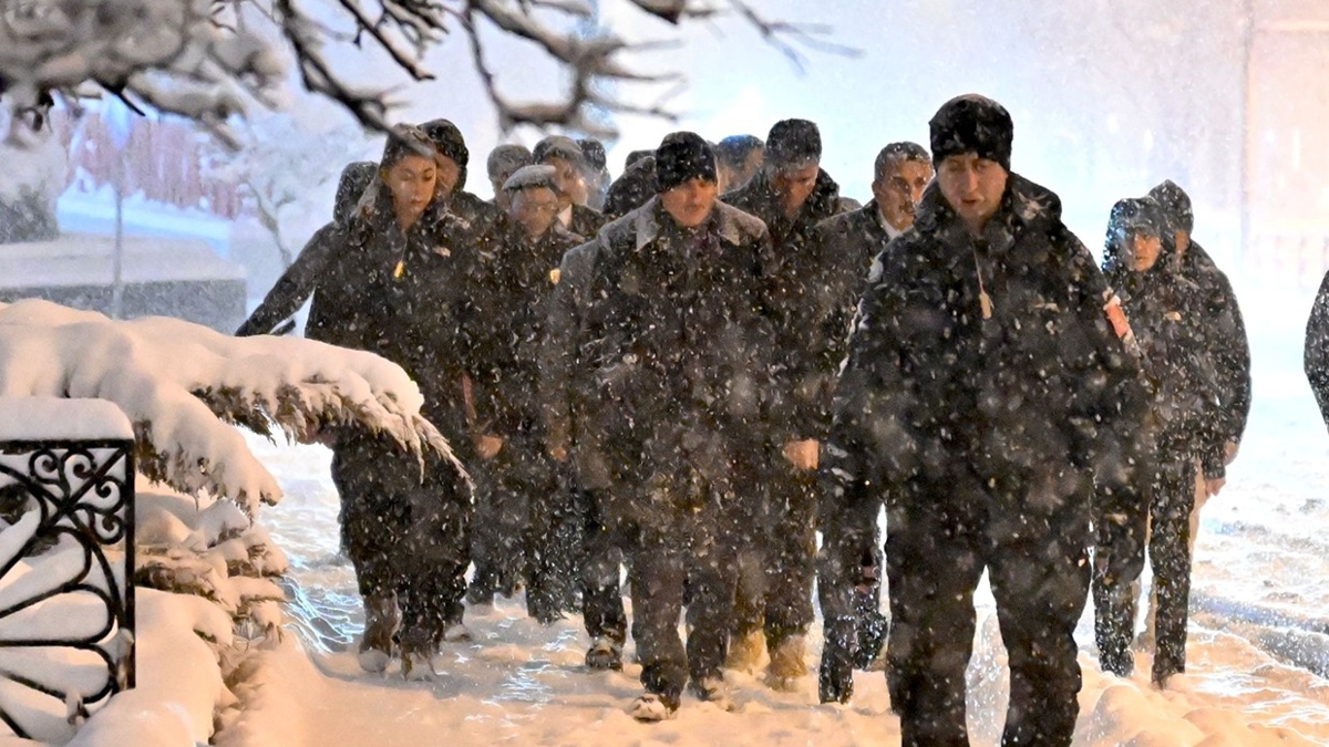 Bakan Soylu, youn kar yann etkili olduu Ankara'da incelemelerde bulundu
