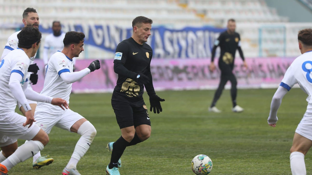 Erzurumspor'a evinde Tuzlaspor darbesi