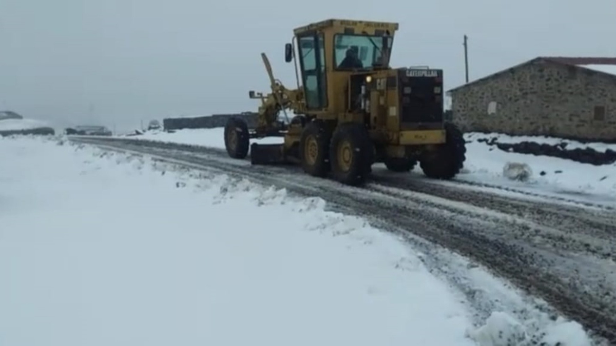 anlurfa-Diyarbakr kara yolu kar nedeniyle ulama kapatld