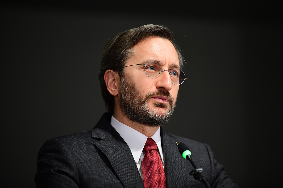 Altun'dan deprem a��klamas�: Resmi kurulu�lar�n bilgilendirmeleri takip edilmeli