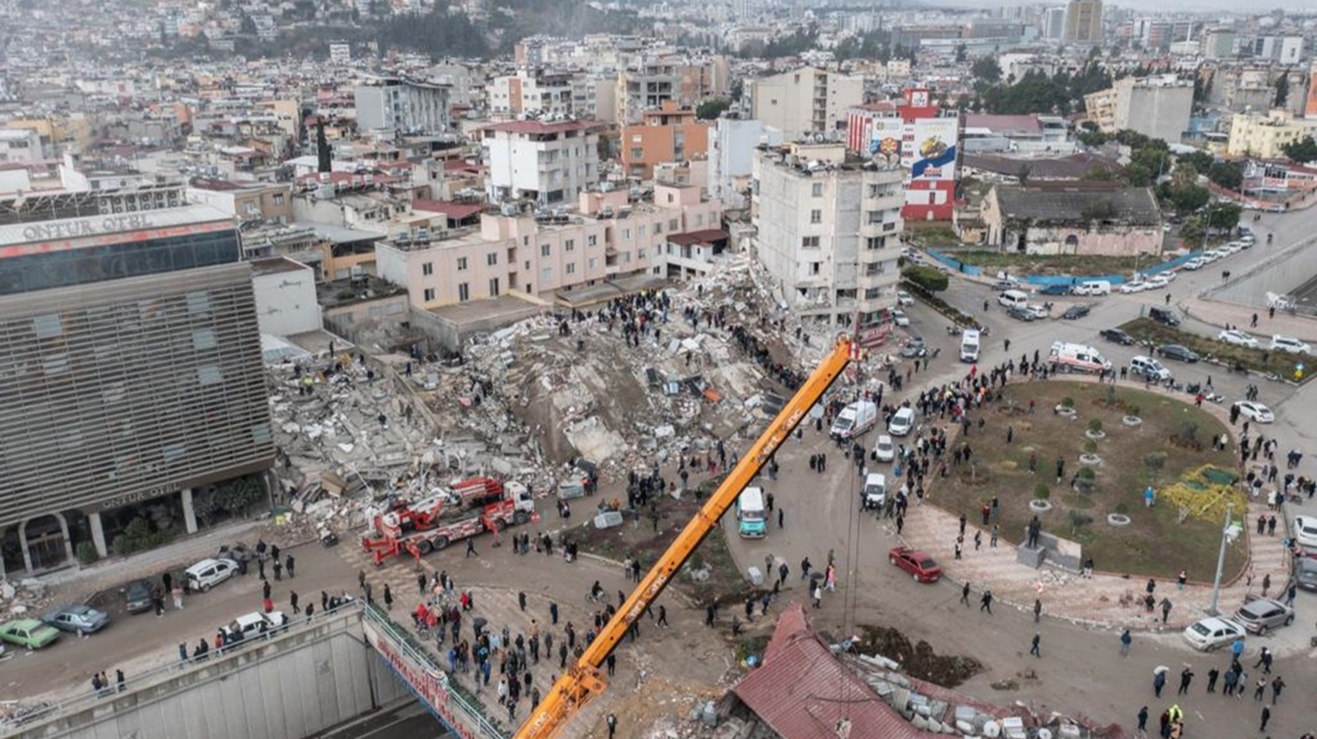 Kahramanmara depremi 17 Austos'u geti
