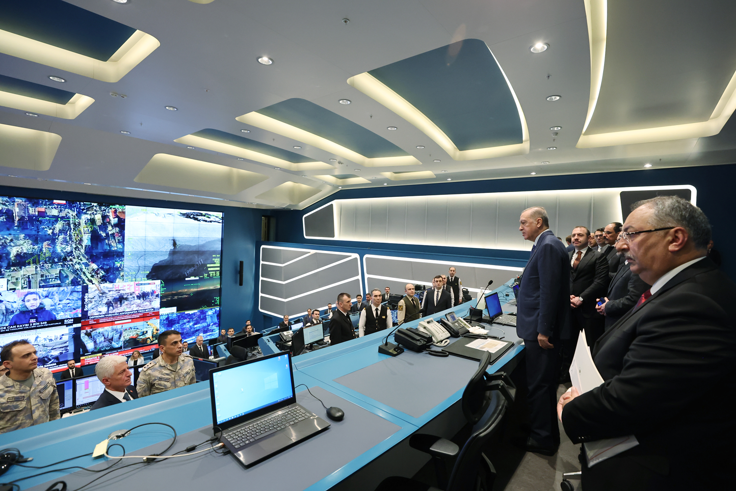 Cumhurba�kan� Erdo�an: 10 ilde 3 ay s�reyle OHAL ilan etme karar� ald�k