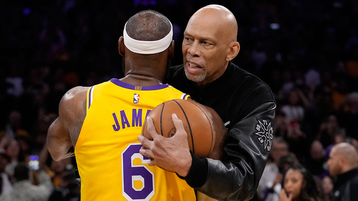 LeBron James tarihi rekoru k�rd�, Kerim Abd�lcabbar'a sar�ld�