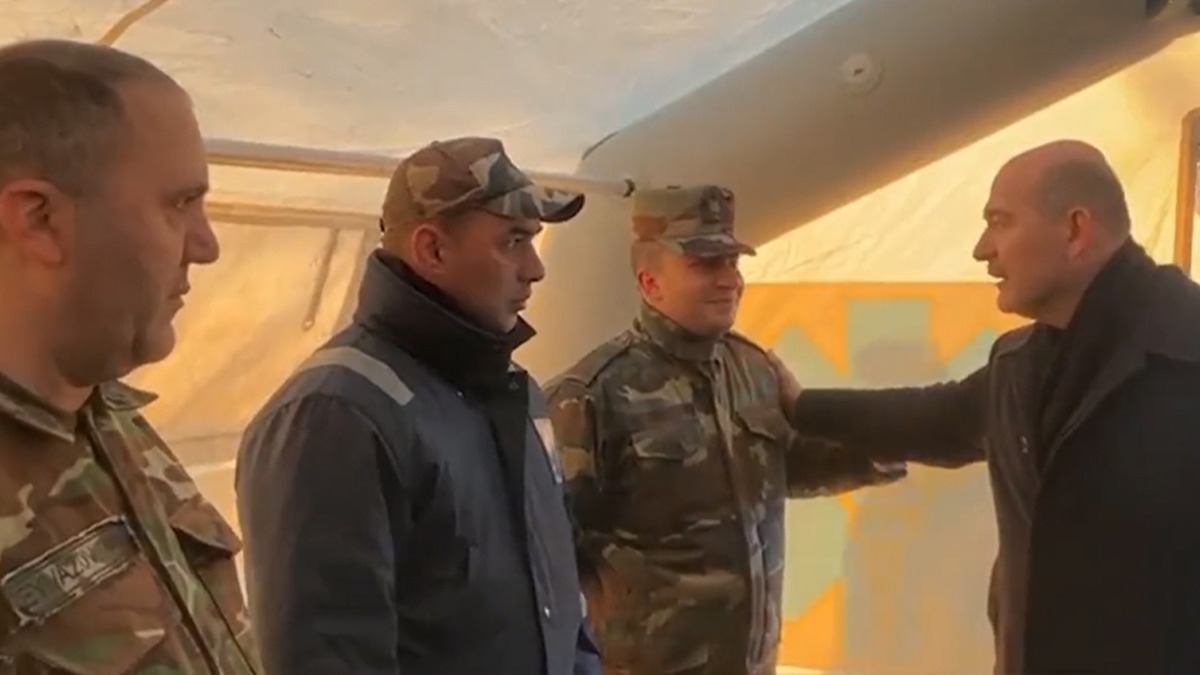 Bakan Soylu ile Azerbaycanl komutan arasnda duygulandran diyalog