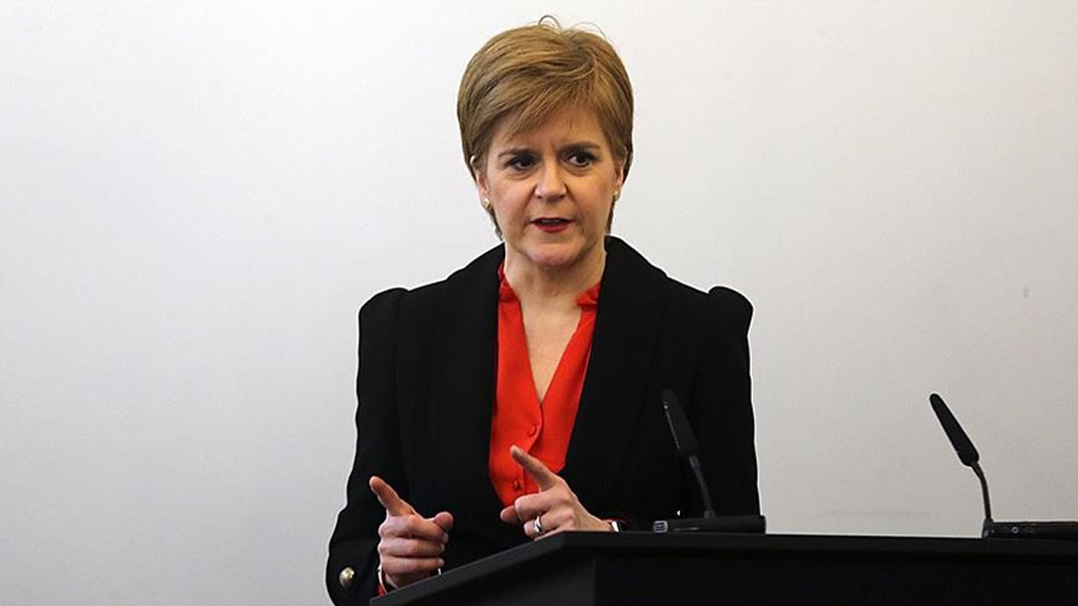 �sko�ya Ba�bakan� Sturgeon'dan 'asr�n felaketi' i�in yard�m kampanyalar�na kat�lma �a�r�s�