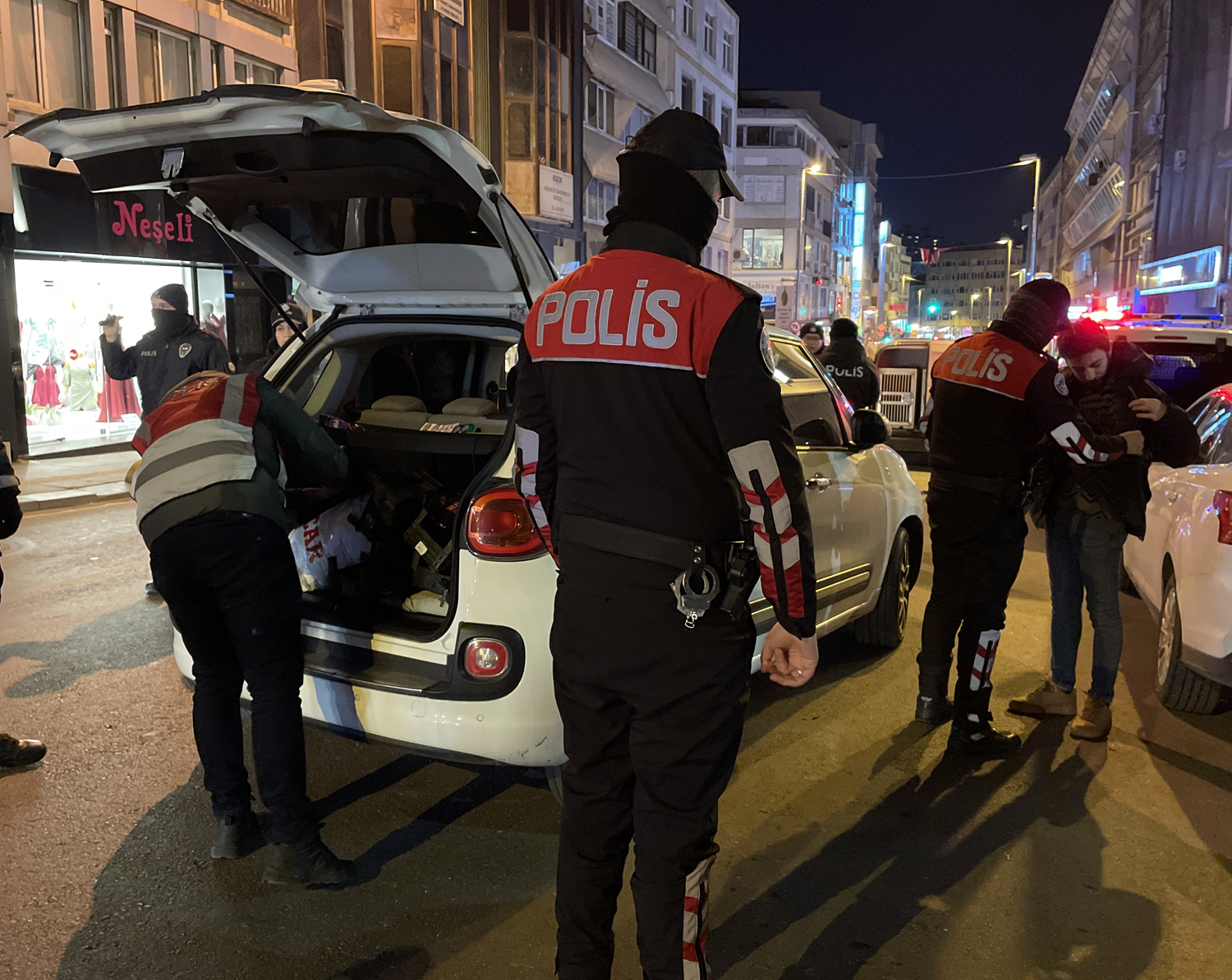 �stanbul genelinde 'Huzur Uygulamas�' yap�ld�