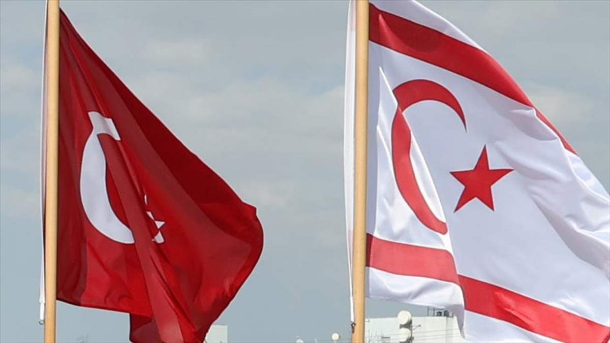KKTC, T�rkiye'den Ada'ya ka�maya �al��acak m�teahhitlere kar�� tedbir ald�