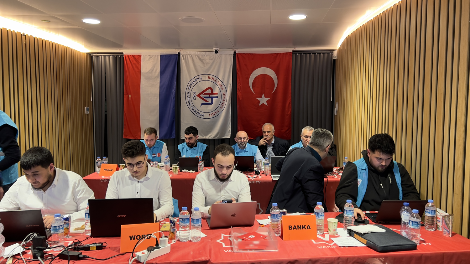 'T�rkiye ��in El Ele' kampanyas�nda ba��� miktar� 5 saatte 2 milyon avroyu a�t�