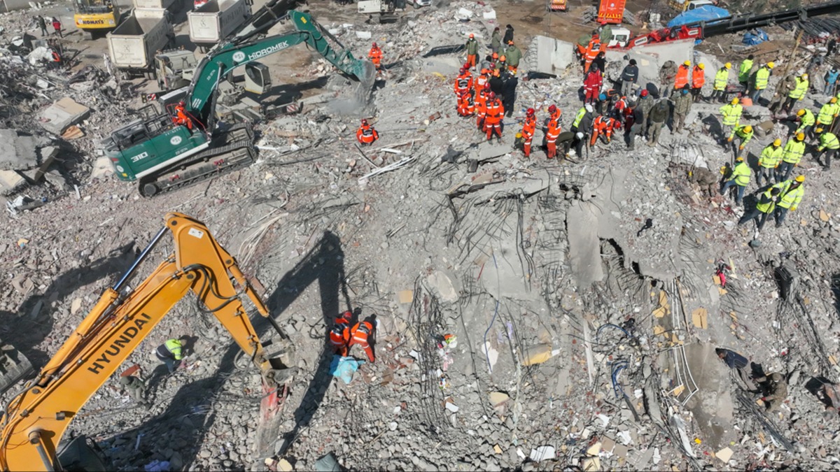 Gaziantep'te depremde yklan sitenin inaat mhendisi Afyonkarahisar'da yakaland