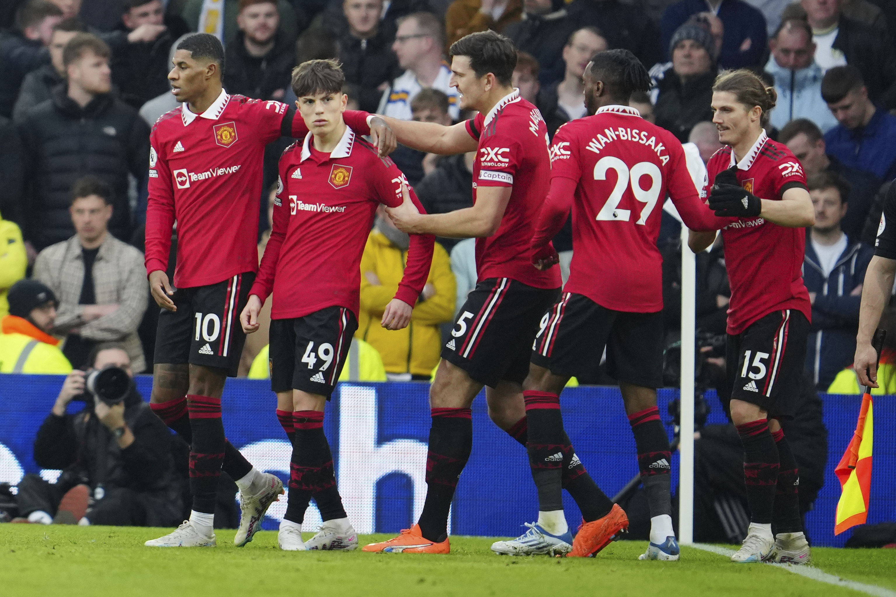 Manchester United, Leeds United'� 2 golle yendi
