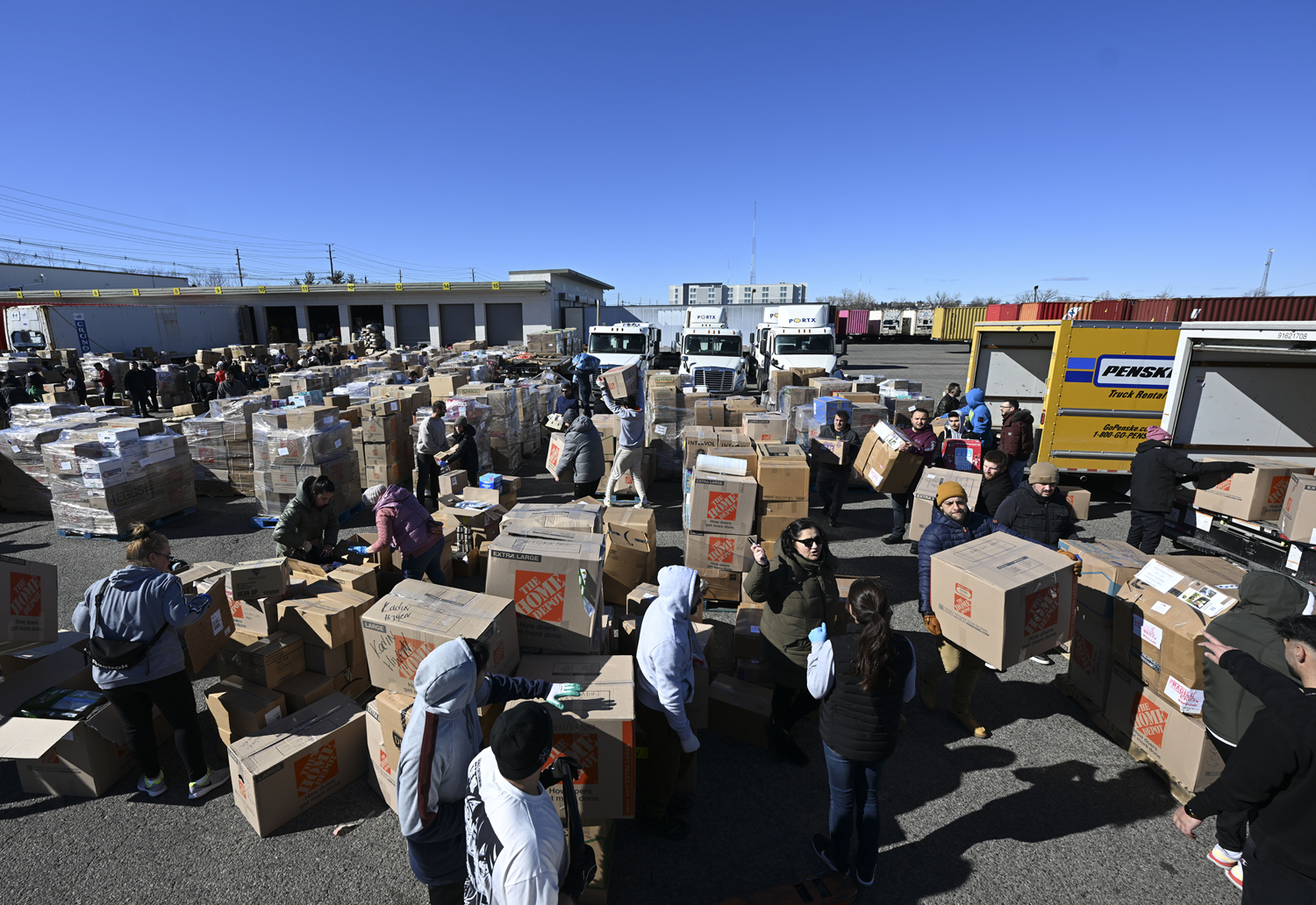 New York ve New Jersey, T�rkiye'deki depremzedeler i�in tek y�rek oldu