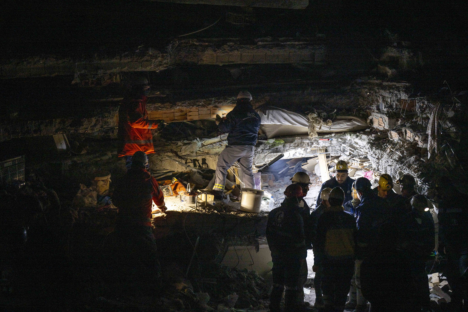 Son dakika... 'Asr�n felaketi'nde 7. g�n: Can kayb� 29 bin 605'e y�kseldi