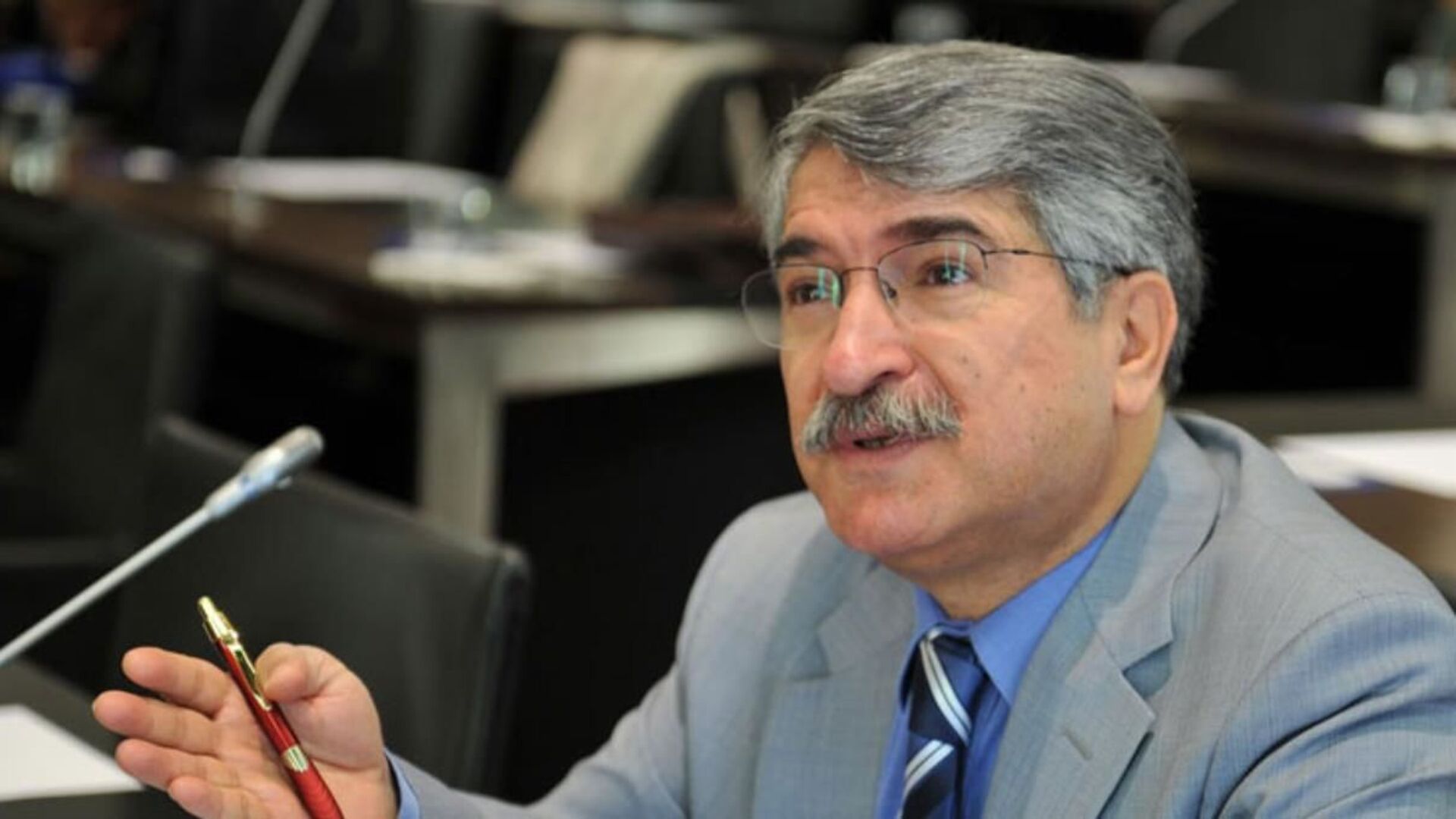 Fikri Sa�lar'dan s���nmac� provokasyonu: Kendini yalanlad�