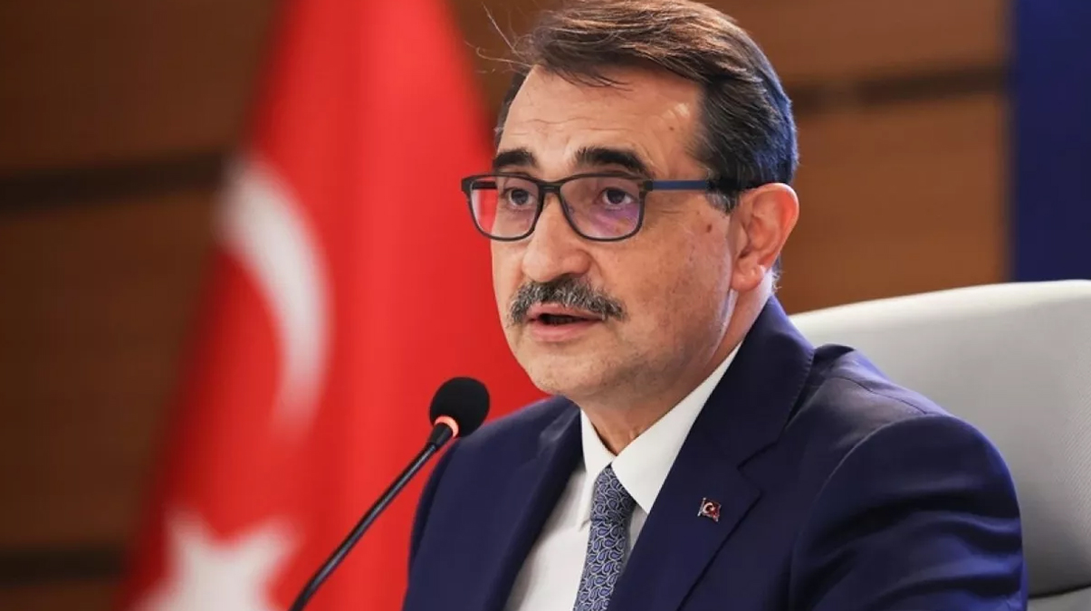 Bakan D�nmez'den elektrik ve do�al gaz a��klamas�