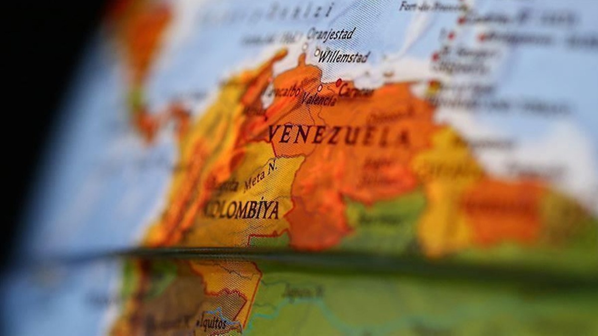 Kolombiya'dan Venezuela ile dorudan uular artrma karar