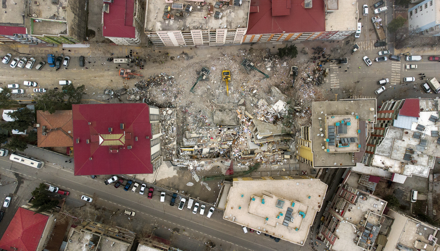 Depremden etkilenen Elbistan yeniden aya�a kald�r�lacak