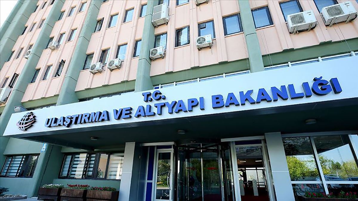 Deprem b�lgesindeki haberle�me altyap�s� g��lendiriliyor