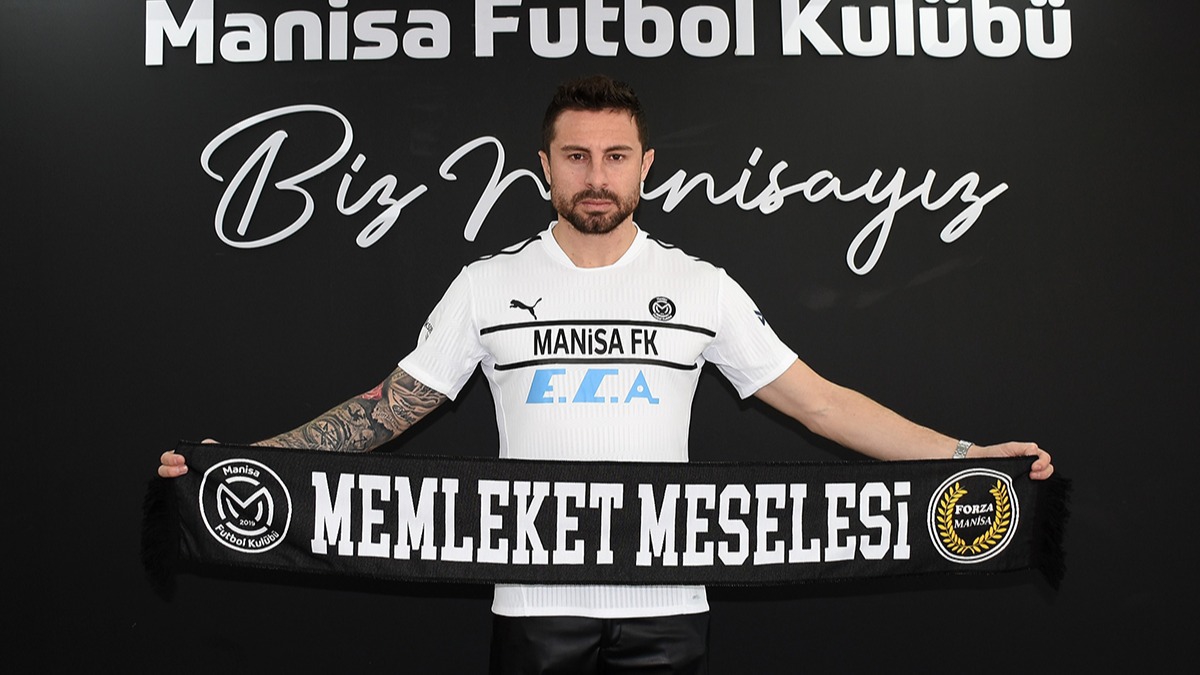 Hatayspor'un sol beki Kaan Kanak Manisa FK'ya imza att