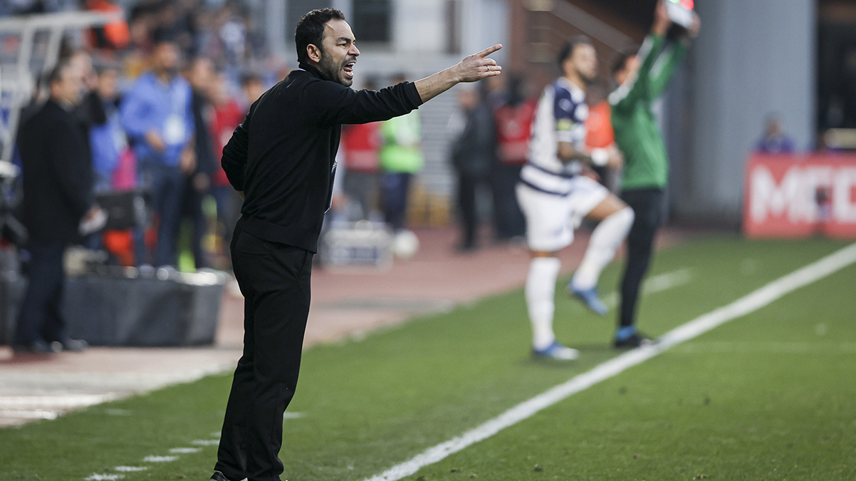 Sel�uk �nan, Okan Buruk'tan Galatasaray'�n y�ld�z�n� istedi