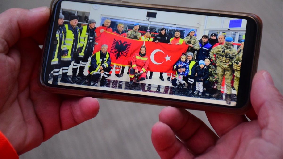 Arnavutluk arama kurtarma ekibi, deprem blgesinde yaadklarn ve almalarn anlatt