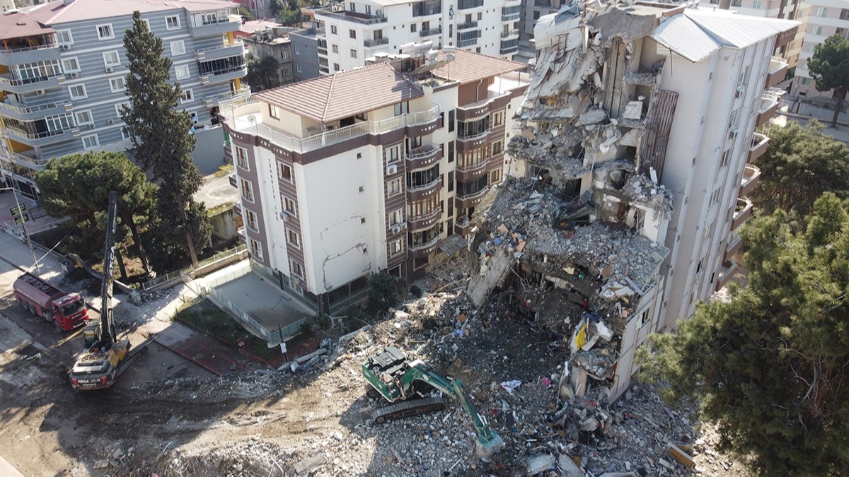 'Asrn felaketi'nde 15'inci gn: Hatay'da 6,4 byklnde deprem meydana geldi!