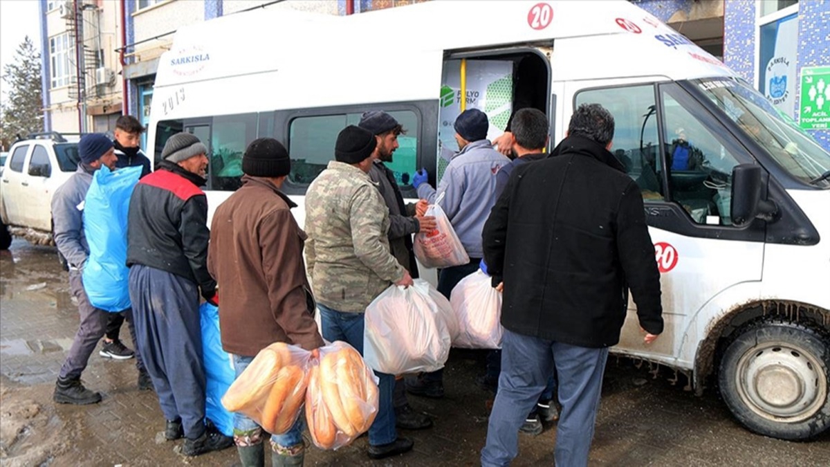  Anadolu blgesinden depremzedelere destekler gelmeye devam ediyor