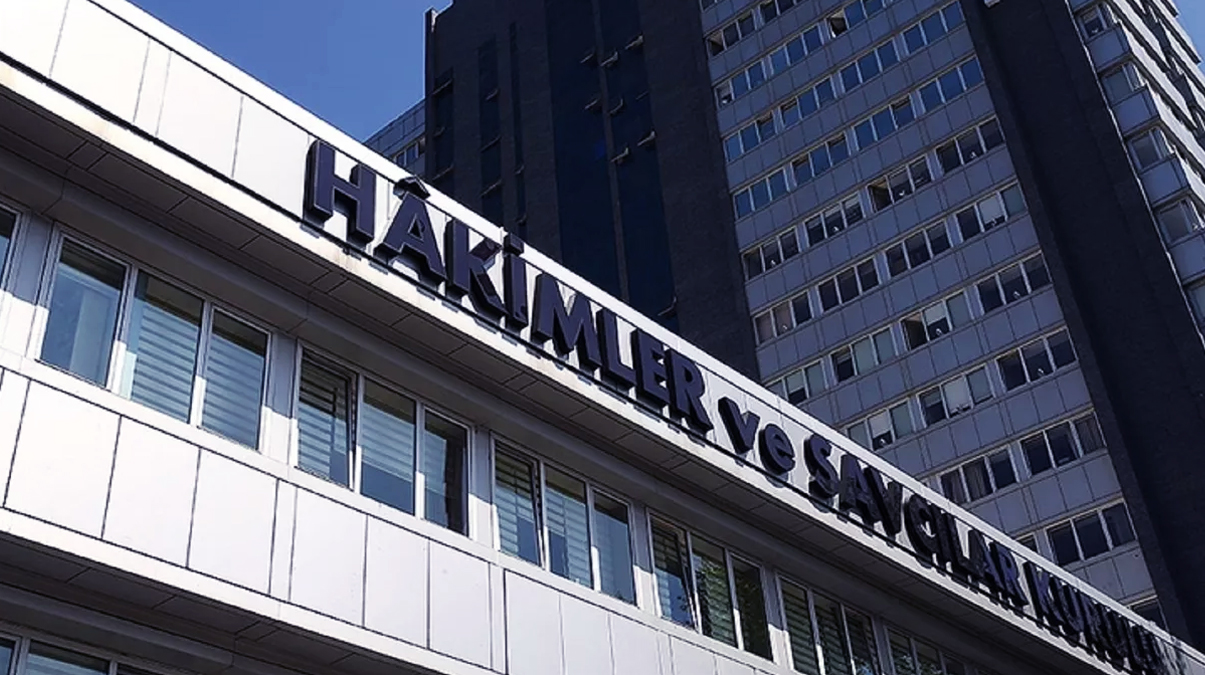 Kolonlar� kesilen Rende Sitesi'ne takipsizlik veren savc�ya inceleme