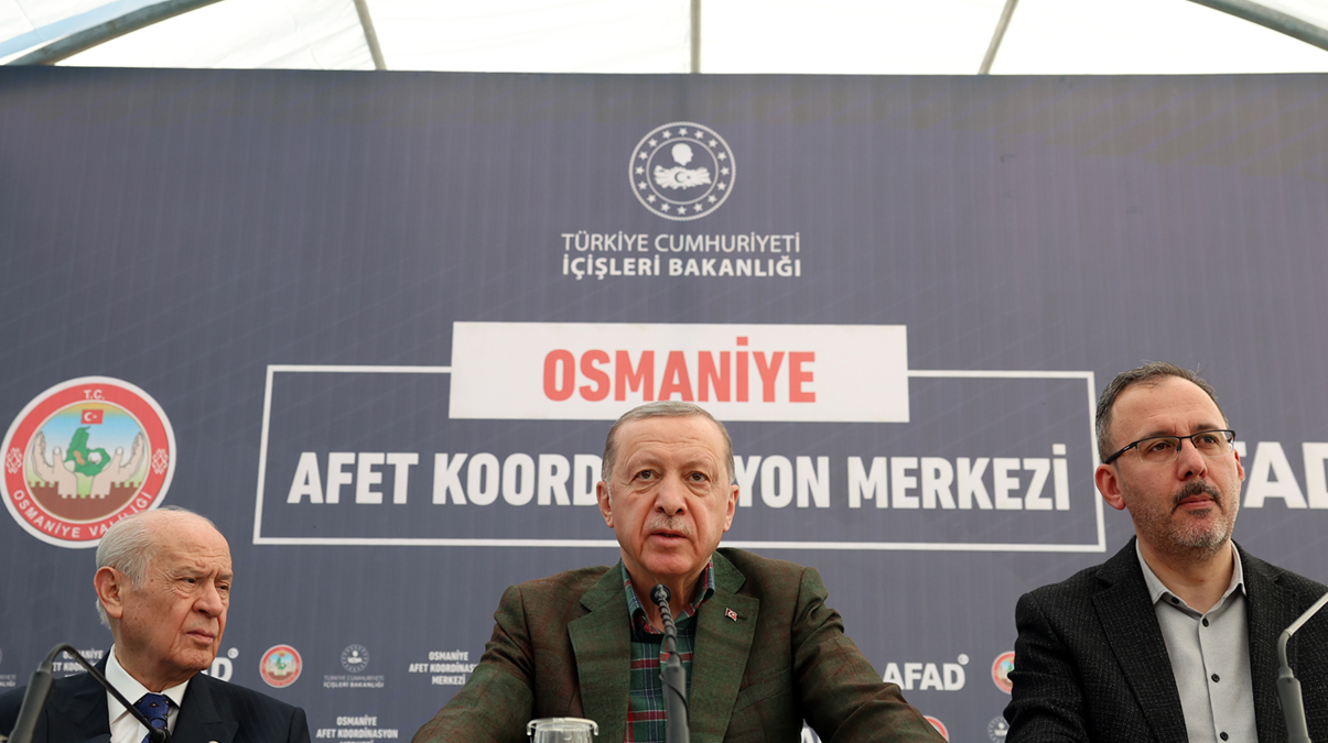 Cumhurba�kan� Erdo�an'dan K�l��daro�lu'na �ok sert 'K�z�lay' tepkisi: B�yle vicdans�zl�k olur mu?