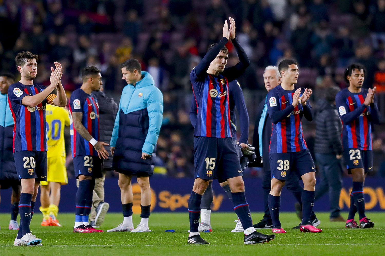 Hakem skandal� Barcelona'y� yakabilir! K�me d���r�lme cezas�...