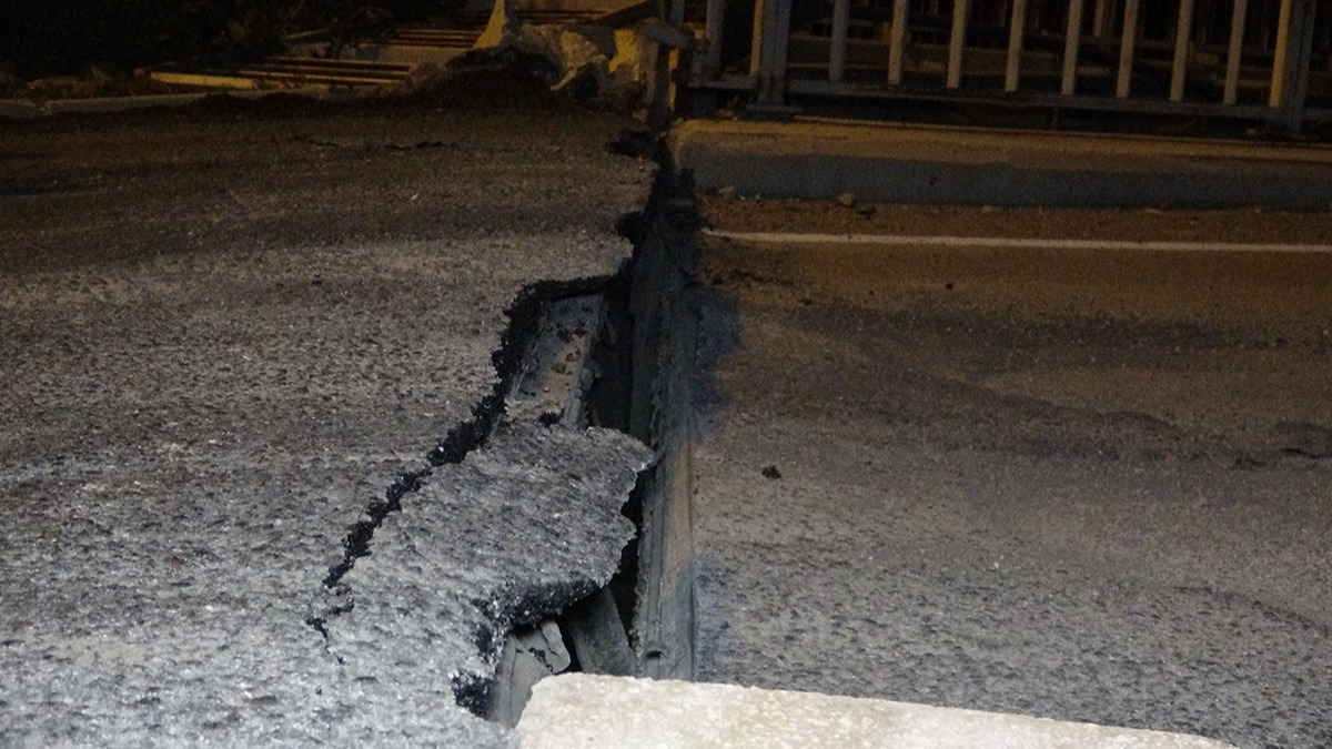 Hatay'da deprem sonras kpr 10 santimetre kt