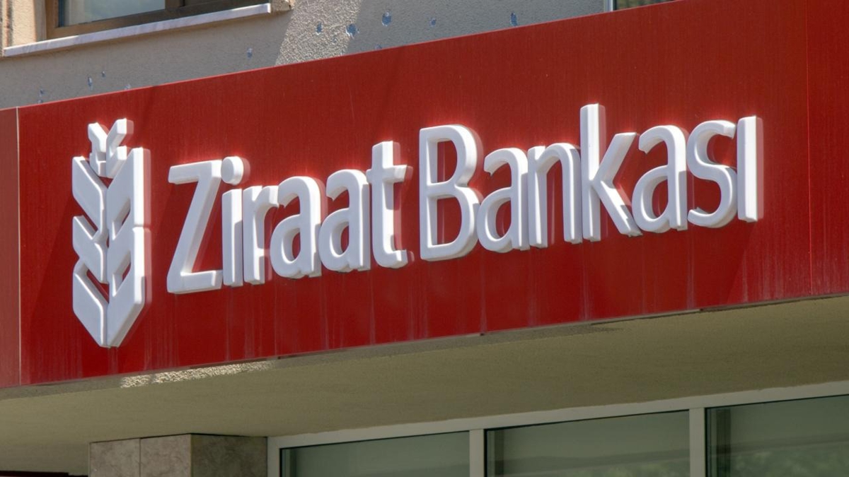 Depremlerden etkilenen iftilerin Ziraat Bankasna olan dk faizli kredi borlar 1 yl ertelendi
