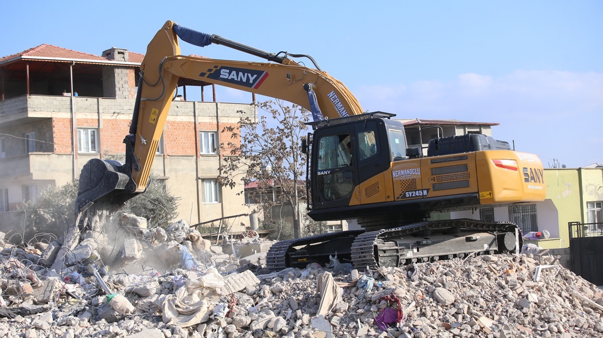 Gaziantep'in ilelerinde enkaz kaldrma almalar devam ediyor