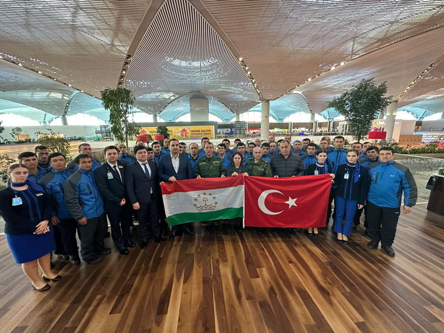 Tacikistan arama kurtarma ekibi �lkesine u�urland�