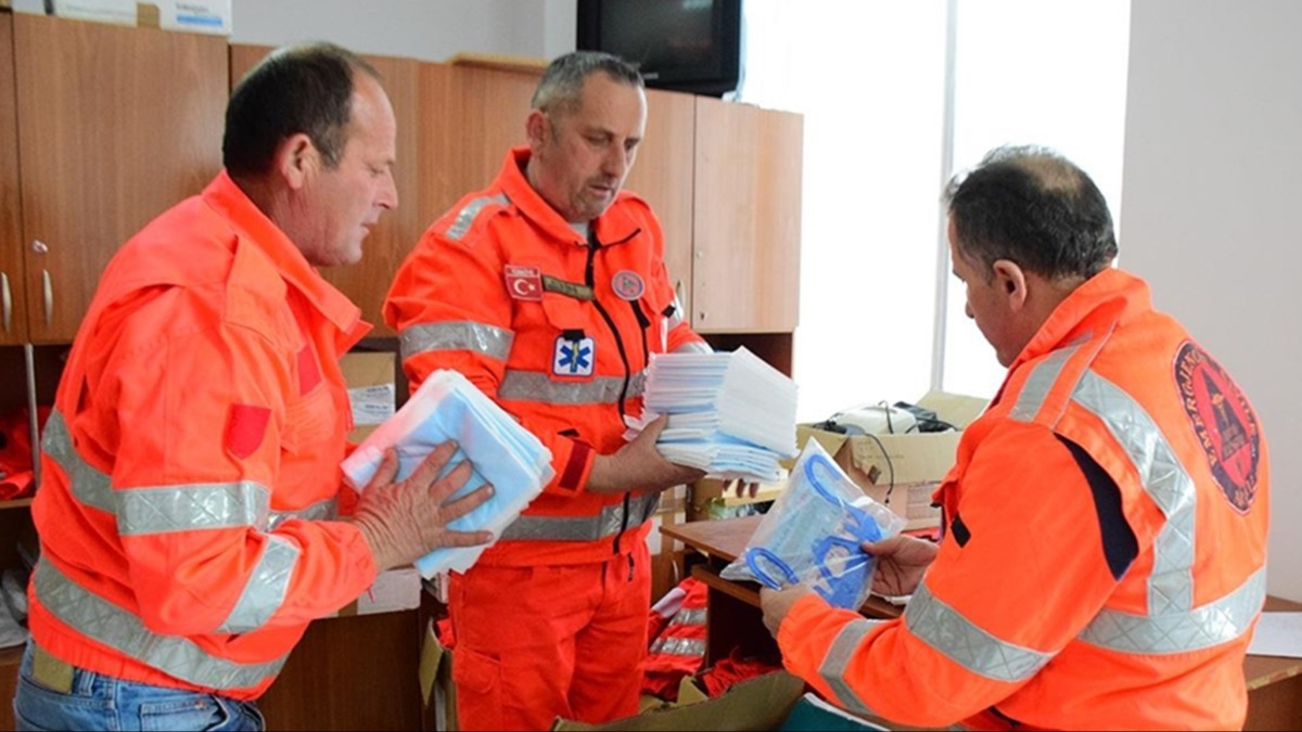 Arnavutluk arama kurtarma ekibi, deprem blgesinde yaadklarn anlatt