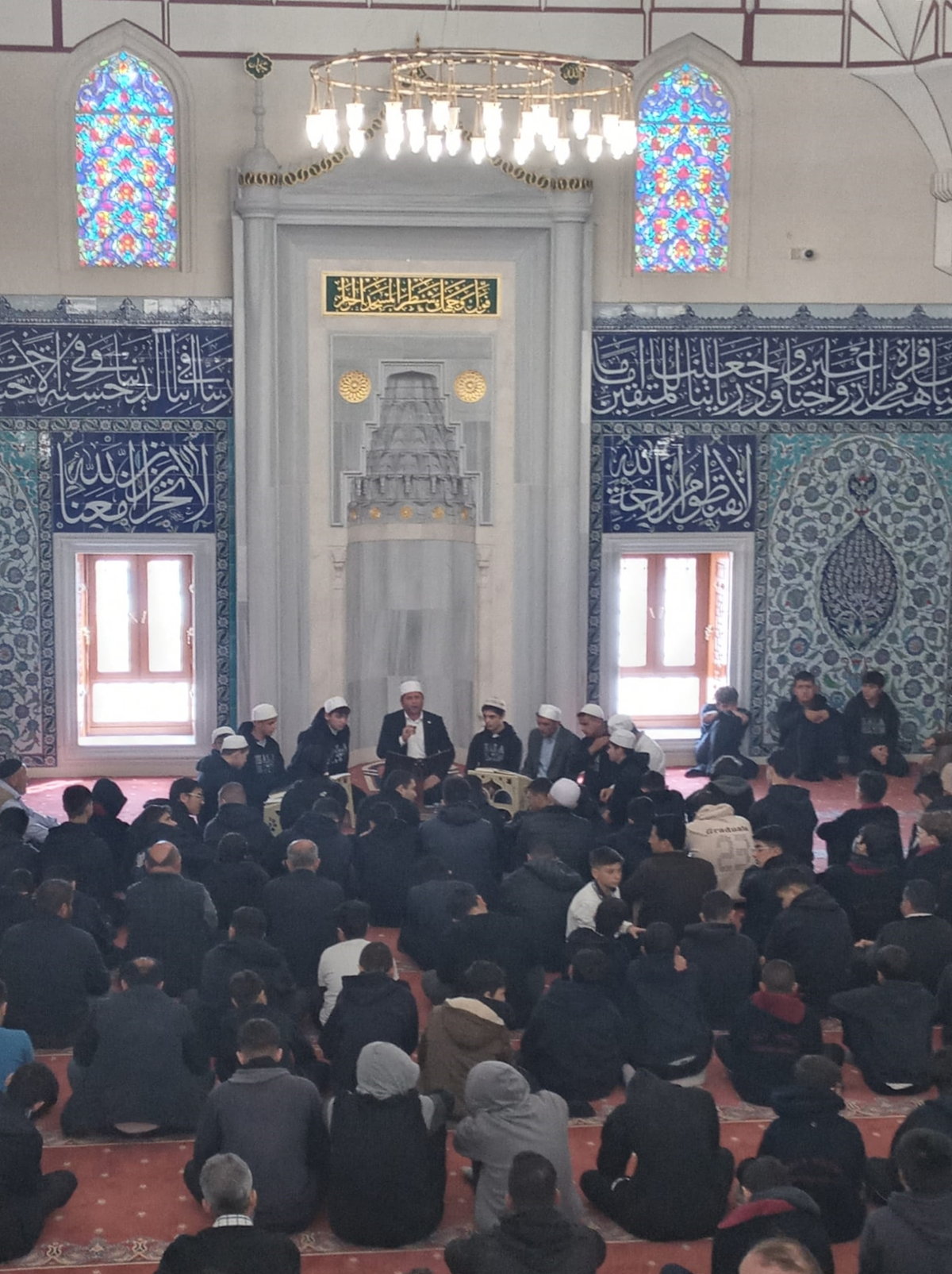 Depremde hayat�n� kaybedenler dualarla an�ld�