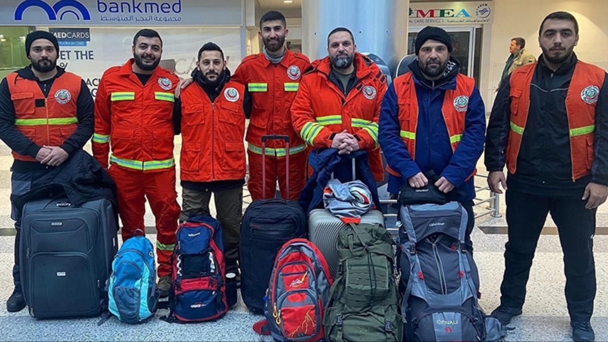 Trkiye'nin eittii Lbnanl arama kurtarma ekibi 3 kiiyi enkazdan sa kard