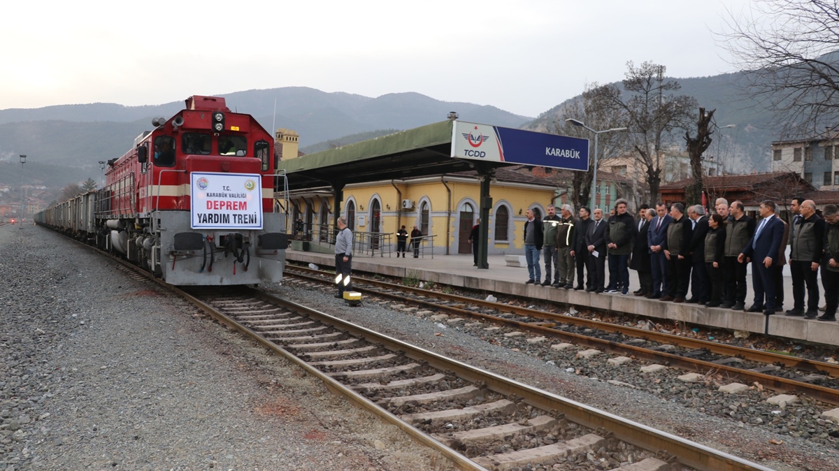 Karabk'ten 20 vagon odun Kahramanmara'a gnderildi 