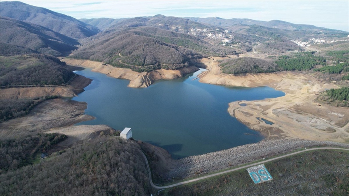 Kuraklktan etkilenen Gke baraj'nda su seviyesi yzde 25 olarak lld