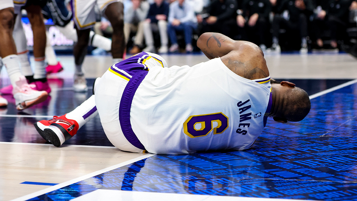 Los Angeles Lakers'a LeBron James'ten k�t� haber