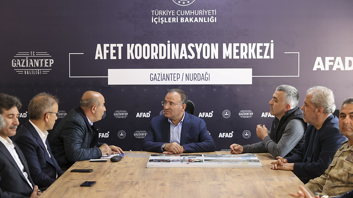 Bakan Bozda�: Adalet hizmetleri felakete ra�men b�lgede devam etti