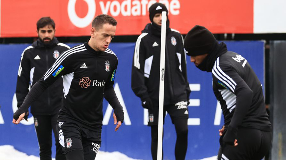 Be�ikta�'ta Rachid Ghezzal antrenmana ��kmad�