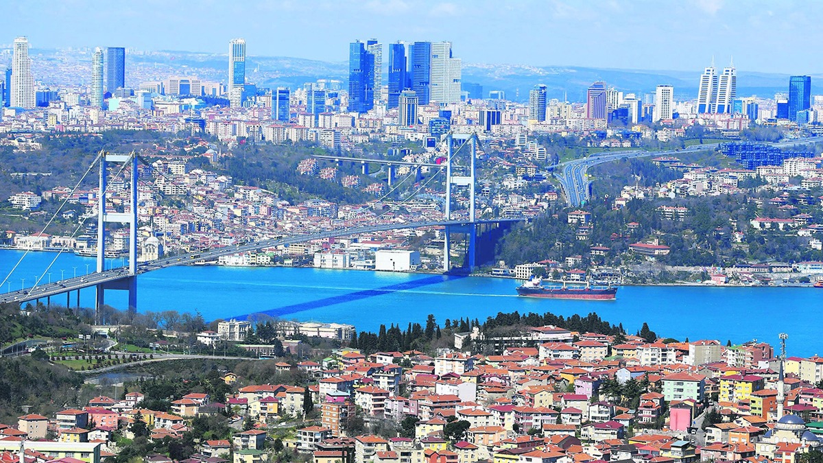 stanbul iin arpc deprem uyars: Buralarn zeminini balyozla bile kramyoruz