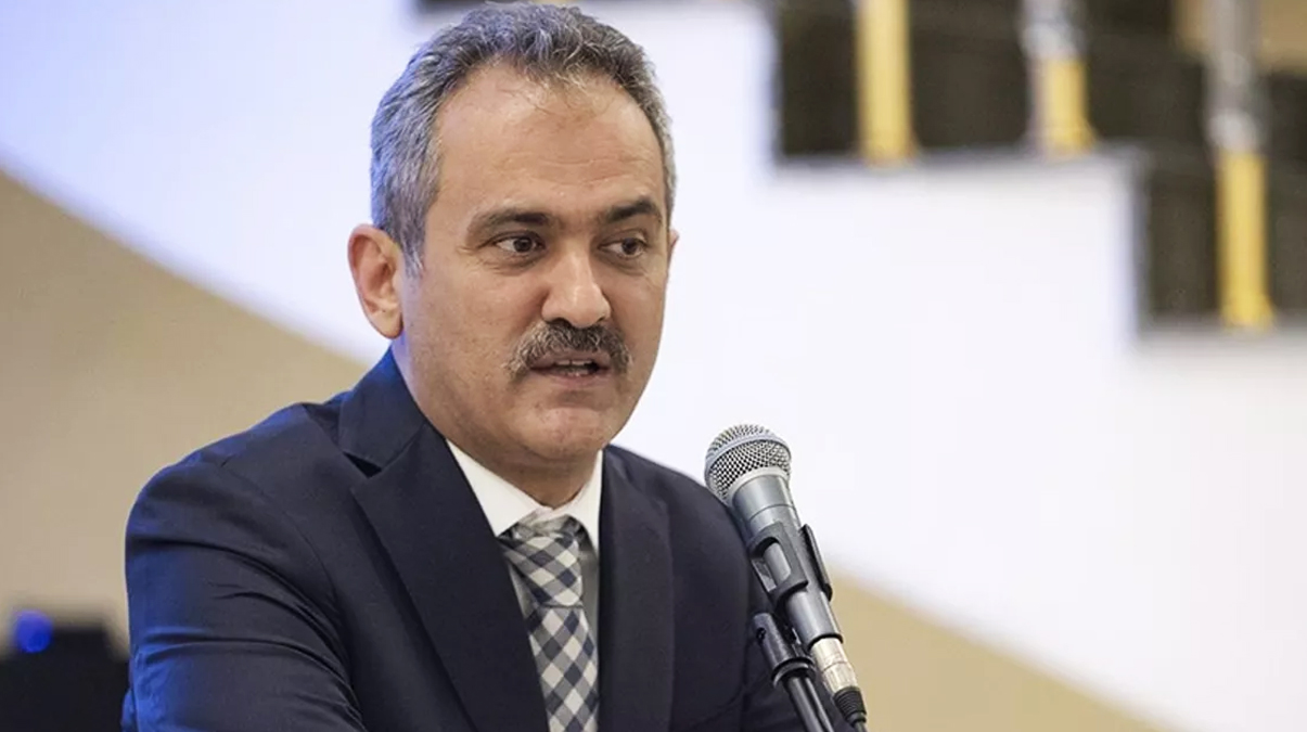 Depremzede ��rencilere burs verilecek! Bakan �zer a��klad�