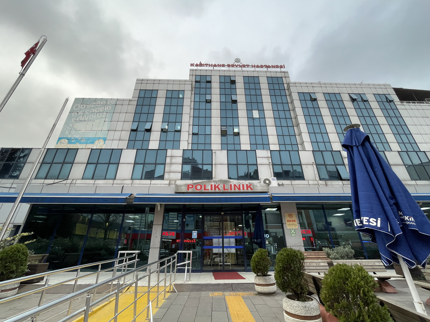 Ka��thane Devlet Hastanesi'nde tahliye �al��malar� devam ediyor