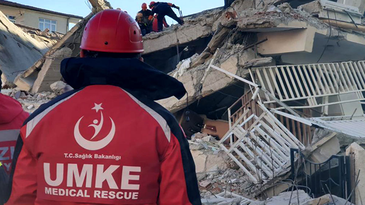 Bakan Koca'dan 'Minnetimiz b�y�k.' payla��m�