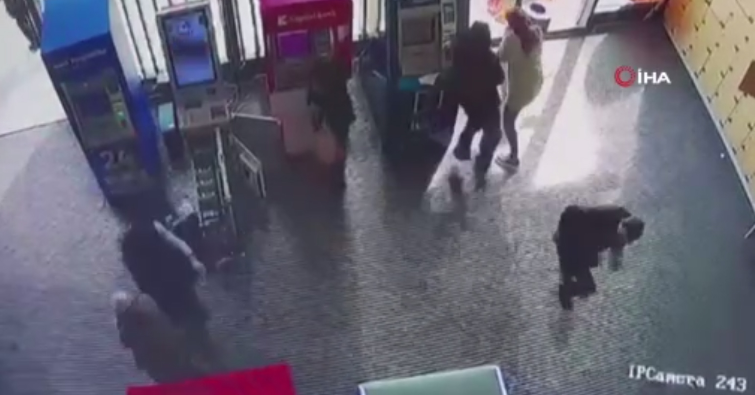 Bak�'de ATM'de silahl� soygun