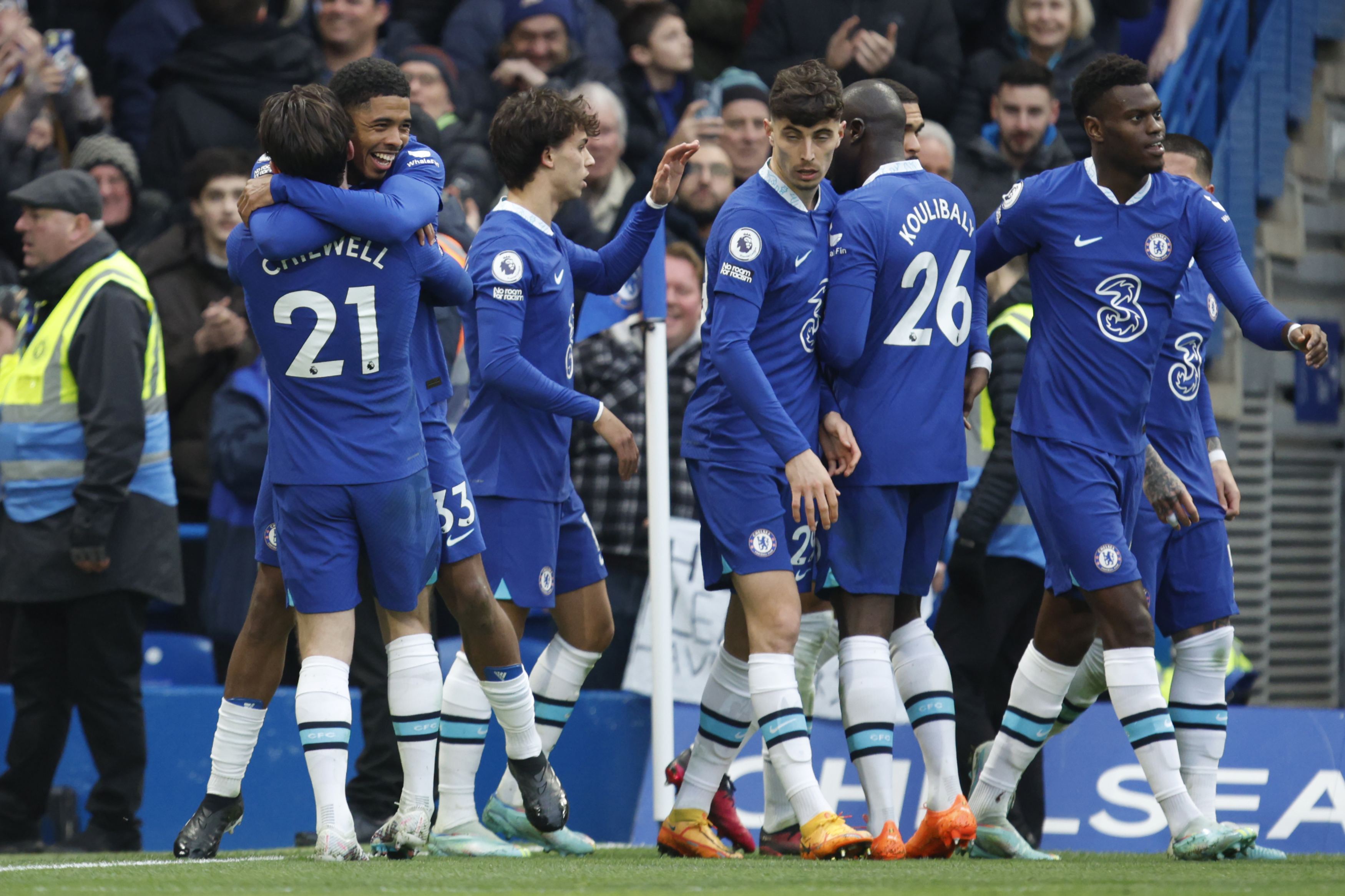 Chelsea galibiyet hasretini noktalad�