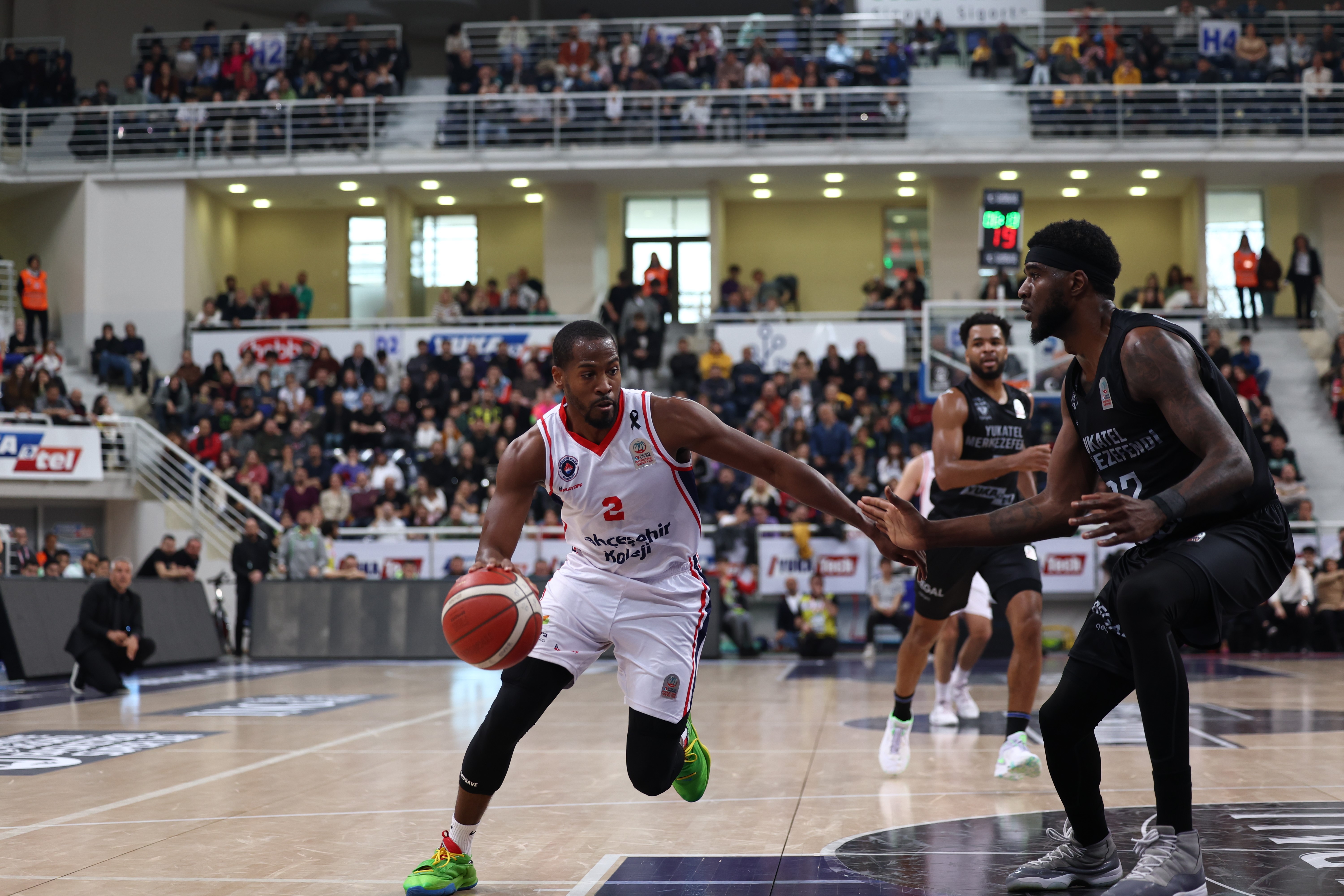 Yukatel Merkezefendi Belediyesi Basket evinde kazand�